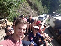 Bovenop de jeepney