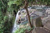 Bovenop de waterval