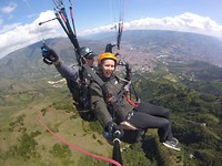 On aan het paragliden