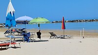 Het strand van camping Calypso