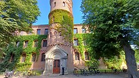 Een andere faculteit in een prachtig middeleeuws gebouw