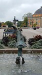 Een mooie fontein in de stad