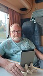 E-reader en blije Riny