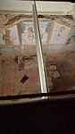 De glasplaten in de vloer van de basiliek