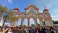 De ingang