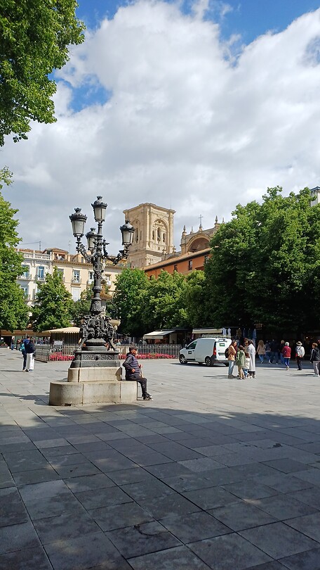 Zomaar een plein in Granada