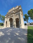 Arc de triomphe zij aanzicht