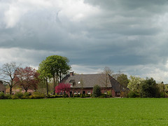 27 April 2016