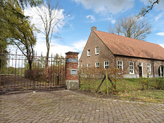 27 April 2016
