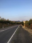 de route dicht langs de weg.