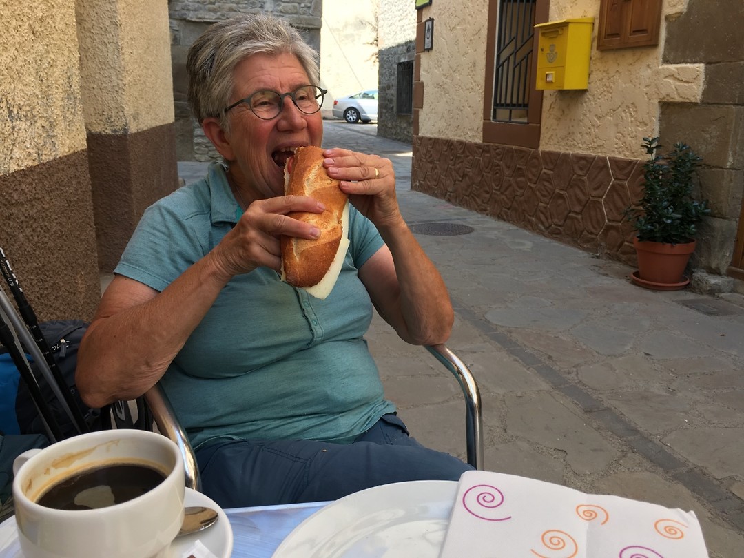 Mieke met de bocadillo.