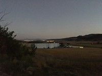 Zonsopkomst boven de bergen.