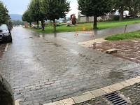 Regen en onweer na een zonnige dag.