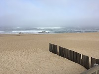 De zee in de mist.