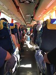 In een volle bus terug naar Santiago.