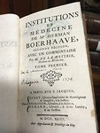 Een medisch boek van Boerhaave.