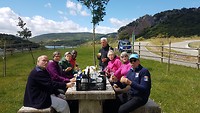 Picknick tijdens uitje.