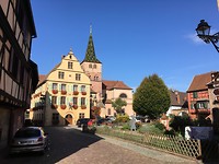 Stadhuis en kerk van Turckheim.