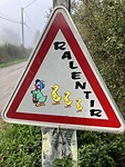 Waarschuwingsbord, helaas hebben we familie eend niet gezien.