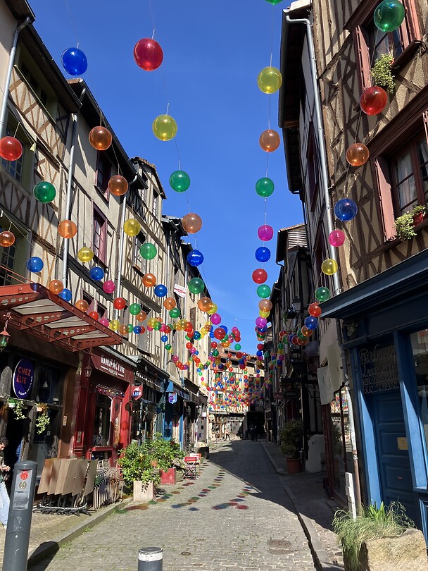 Straat in de oude binnenstad van Limoges.