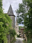 Kasteel en kerk in Campsegret.