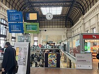Station in Bordeaux, trein van 13.46 u keurig op tijd.