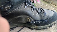 Mieke heeft mijn schoen provisorisch gemaakt! Morgen naar de schoenmaker!