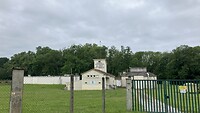 Een pompstation onderweg.