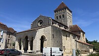 De kerk van Sauveterre de Bearn
