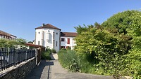 In de tuin van het klooster.