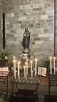 Kaarsjes voor Maria in de kerk van Saint Jean