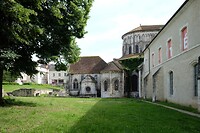 Het veld achter de kerk