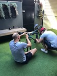 Wouter's fiets in elkaar zetten