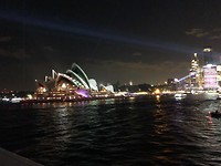 Vivid Sydney op een cruise (licht festival)