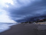 Het zal toch niet gaan regenen op het strand??