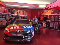 m&m shop