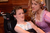 Rapunzel vond Wesley wel a handsome boy!