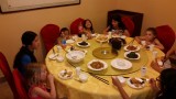 Sara vindt het maar niets dat Chinese eten!