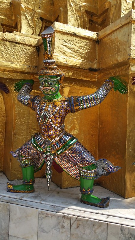 Statue at the Emerald Boedha