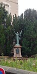 Jeanne d'Arc vind je langs de hele route terug.