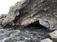 Cave Sumner Beach