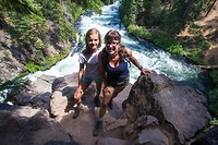 marja en roos bij de Benham falls
