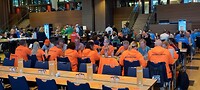 Elke avond even elkaar bijpraten tijdens het diner in het congrescentrum.