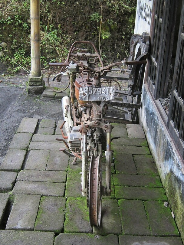 Java 2014 - 15 - Tanen - Pakem Guesthouse Tanen Vulkaan Merapi 21