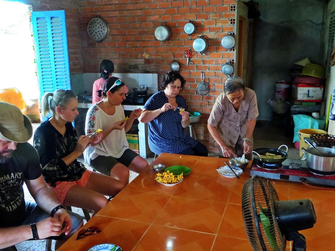 Vietnam 2019 - 02 Mekong Delta 06 - Eethuis 06