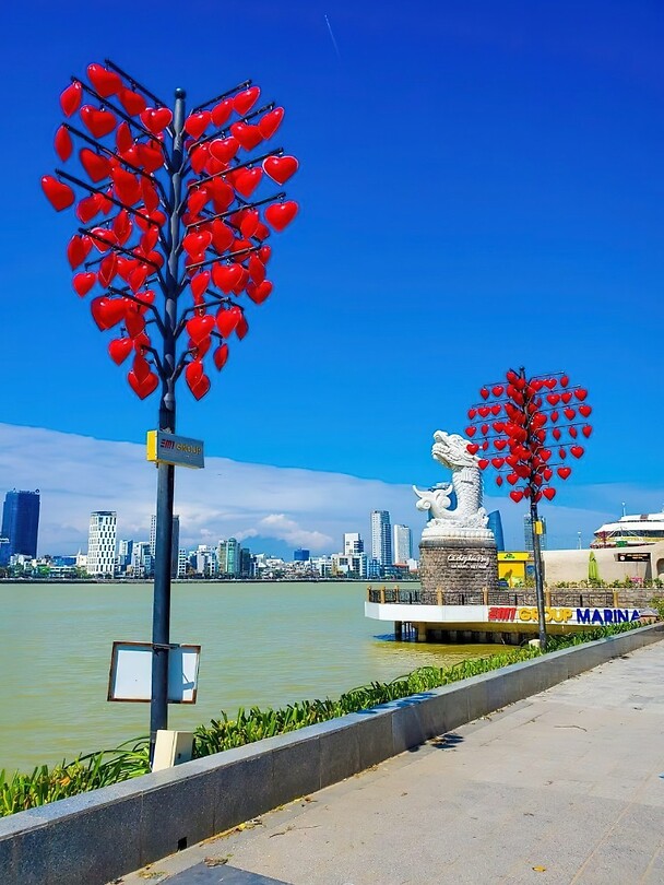 Vietnam 2019 - 03 Da Nang 03 - Drakenbrug Overdag 02