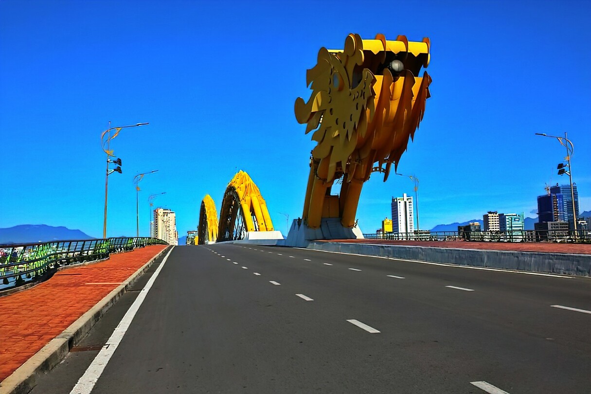 Vietnam 2019 - 03 Da Nang 03 - Drakenbrug Overdag 04