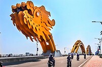 Vietnam 2019 - 03 Da Nang 03 - Drakenbrug Overdag 08