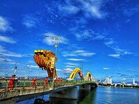 Vietnam 2019 - 03 Da Nang 03 - Drakenbrug Overdag 13