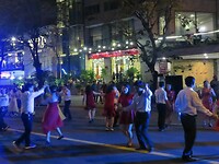 Vietnam 2019 - 03 Da Nang 05 - Dansfeest 05
